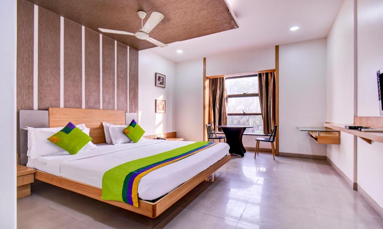 Treebo Admiral Suites New Usmanpura Aurangabad  Exterior photo