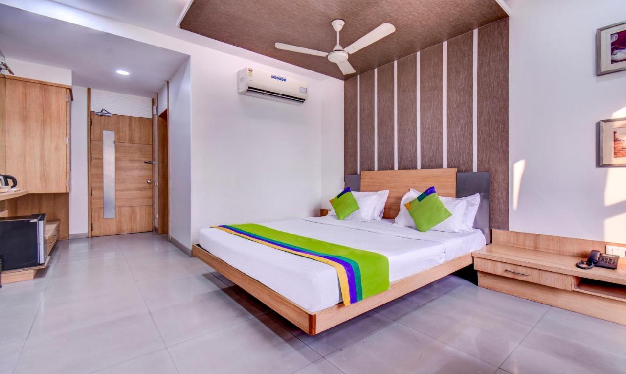 Treebo Admiral Suites New Usmanpura Aurangabad  Exterior photo