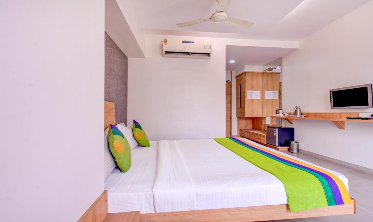 Treebo Admiral Suites New Usmanpura Aurangabad  Exterior photo