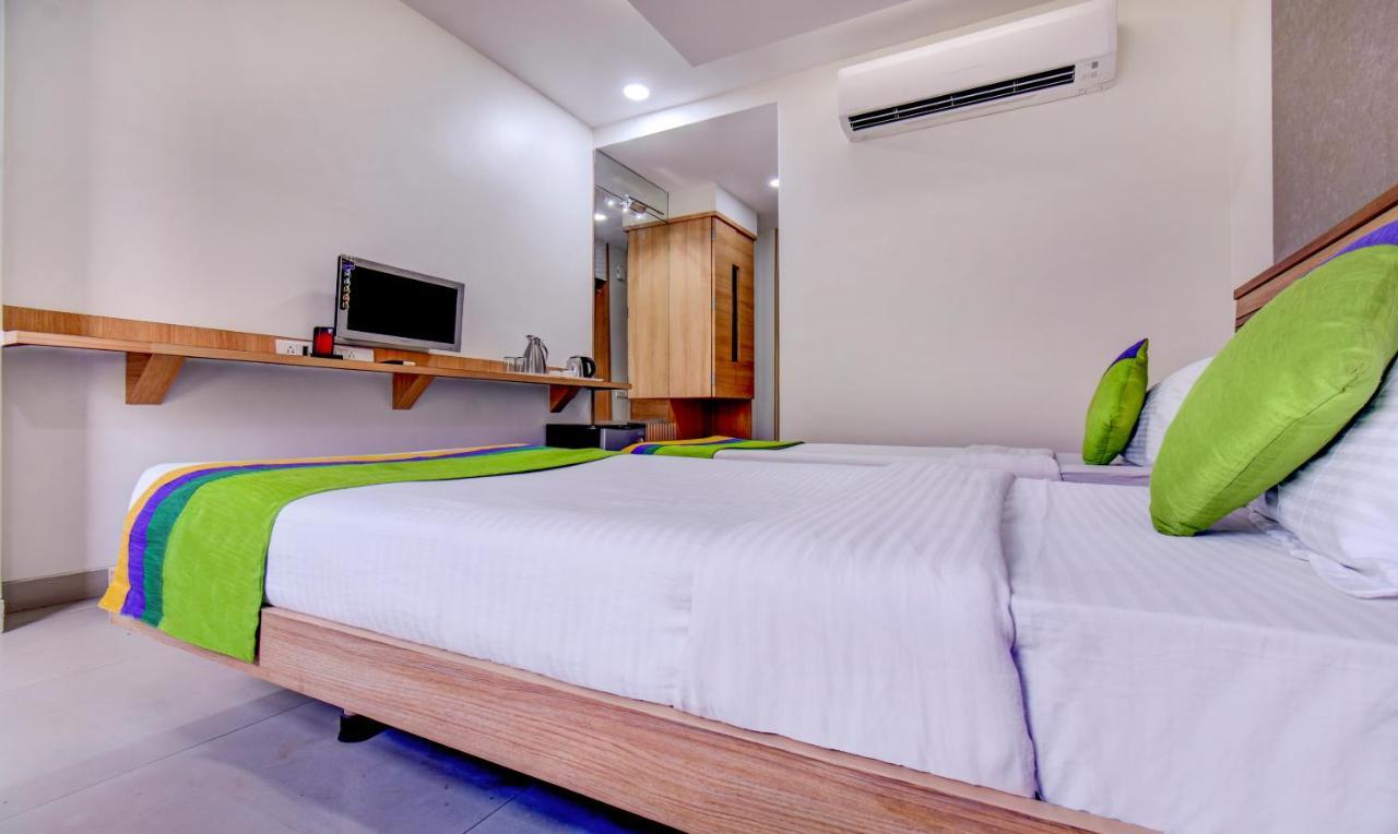 Treebo Admiral Suites New Usmanpura Aurangabad  Exterior photo