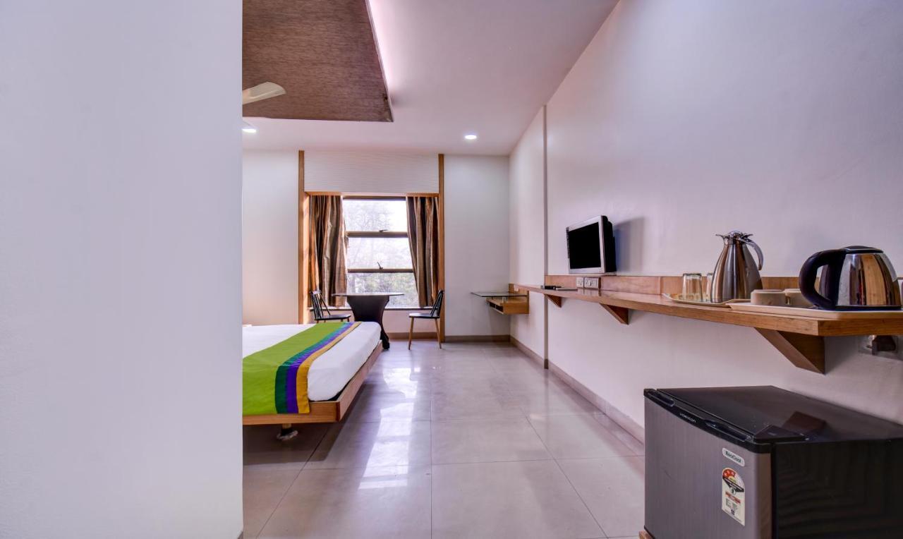 Treebo Admiral Suites New Usmanpura Aurangabad  Exterior photo