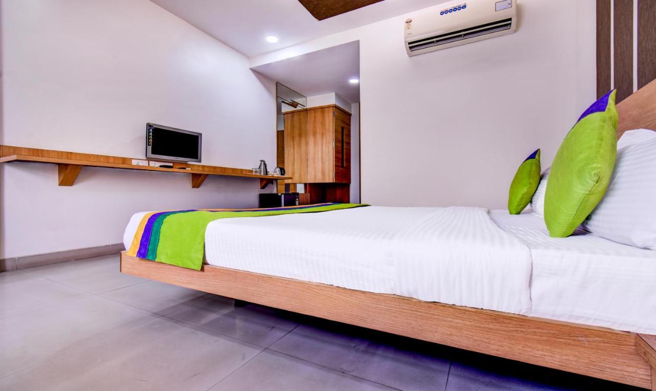 Treebo Admiral Suites New Usmanpura Aurangabad  Exterior photo