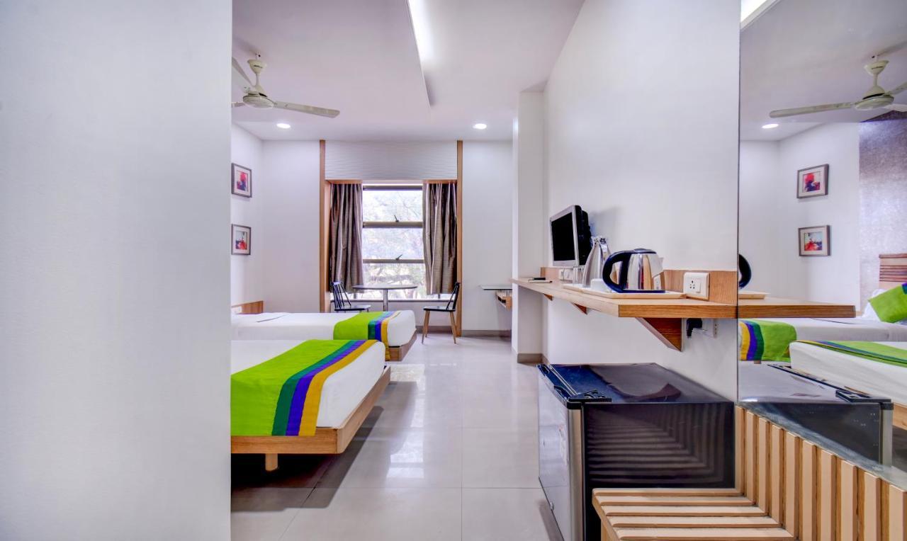 Treebo Admiral Suites New Usmanpura Aurangabad  Exterior photo