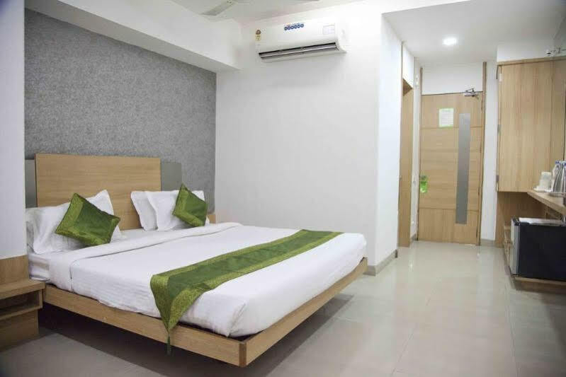 Treebo Admiral Suites New Usmanpura Aurangabad  Exterior photo