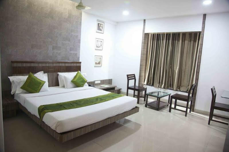 Treebo Admiral Suites New Usmanpura Aurangabad  Exterior photo